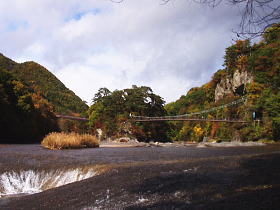 吹割の滝の紅葉ガイド 見頃 写真