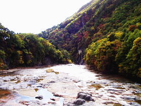 吹割の滝の紅葉ガイド 見頃 写真
